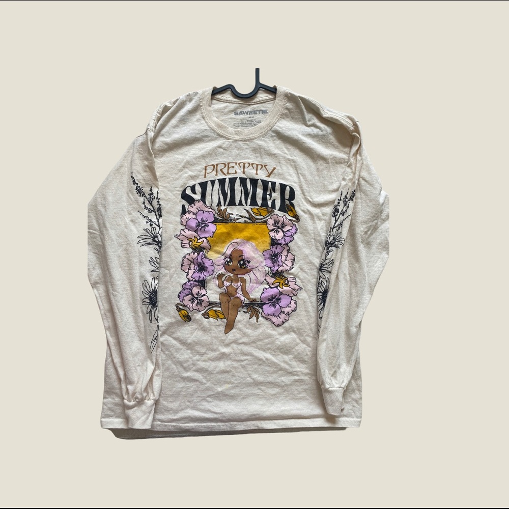 Summer walker and saweetie merch, long sleeve, urban outfitters